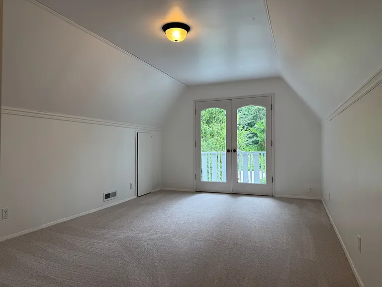 9015 45th Ave NE — Photo 17