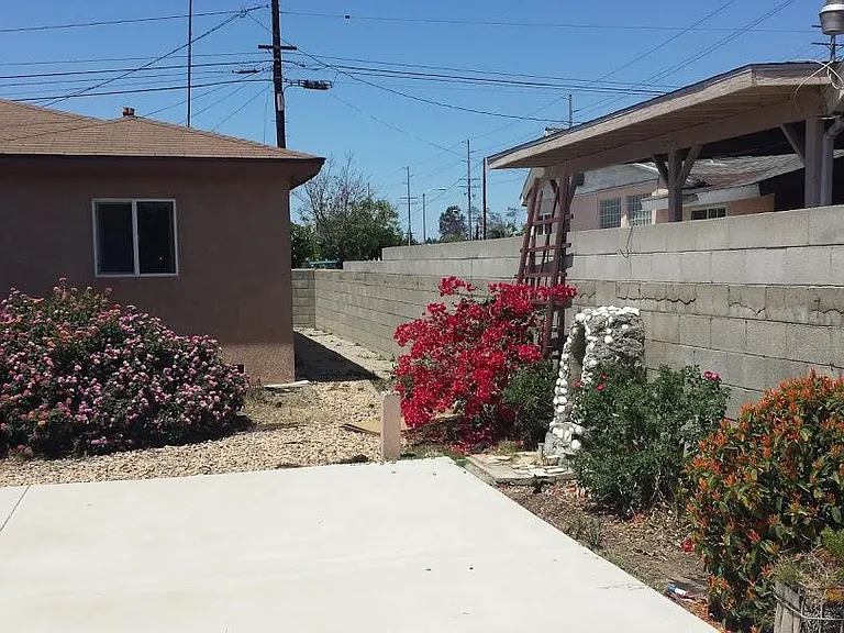 9717 Oleander Ave — Photo 5