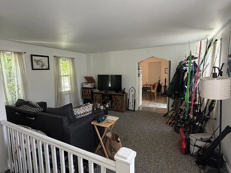25 Alder Dr #2