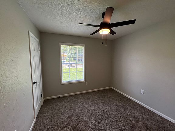 2nd image of 4820 Applestone St