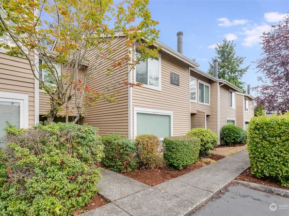 1200 S 237th Lane #1703, Des Moines, WA 98198