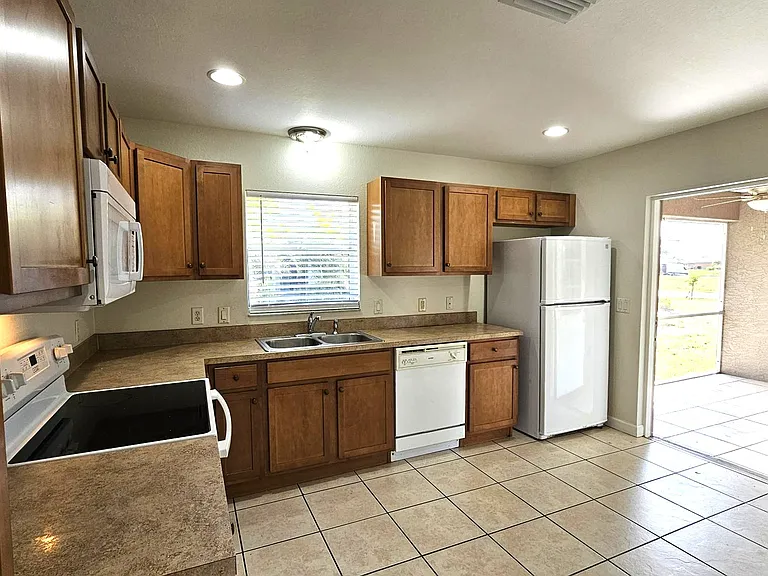 309 Boundary Blvd #B — Photo 20
