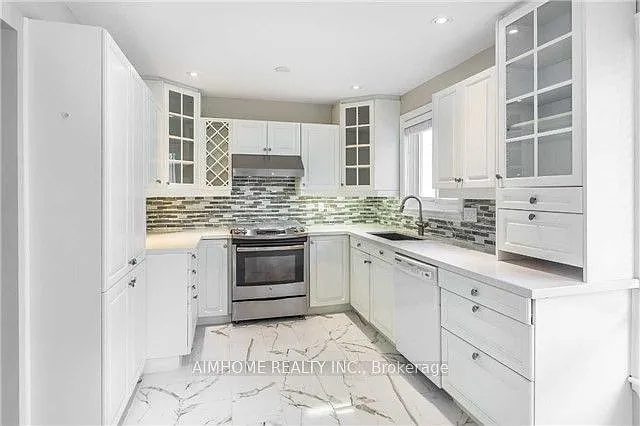 4 bed, $4,380 — Photo 4