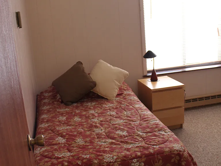 Crestview Apartments — Photo 23