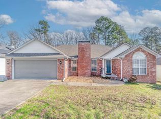 38 Springridge Dr, Little Rock, AR 72211