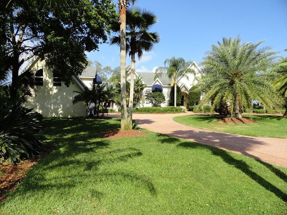 Luxury Waterfront Estate