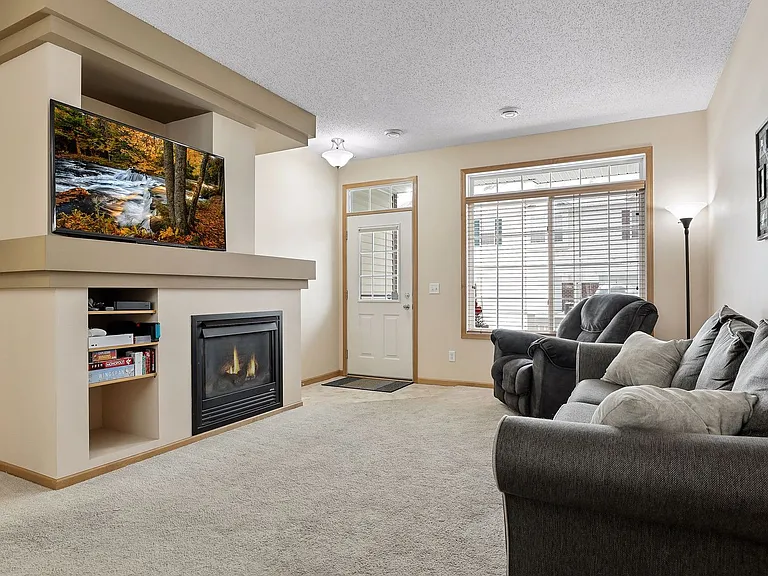 3775 Hazel Trl #H — Photo 10