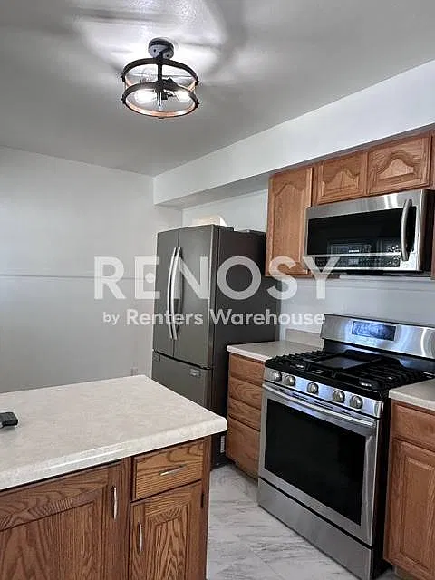 Adorable 2 Bedroom/1 Bath Home for Rent — Photo 4