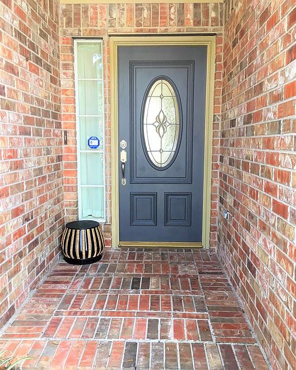 1st image of 3826 Canton Dr