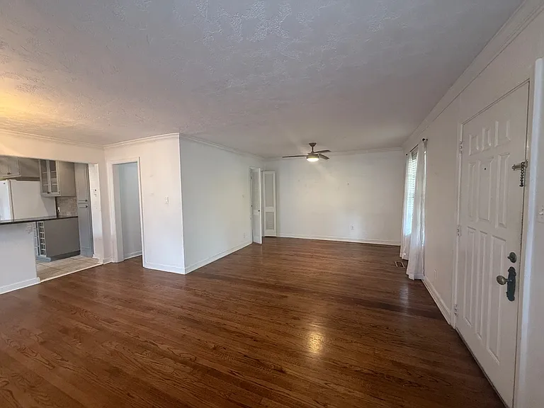 3105 NW 21st St — Photo 6