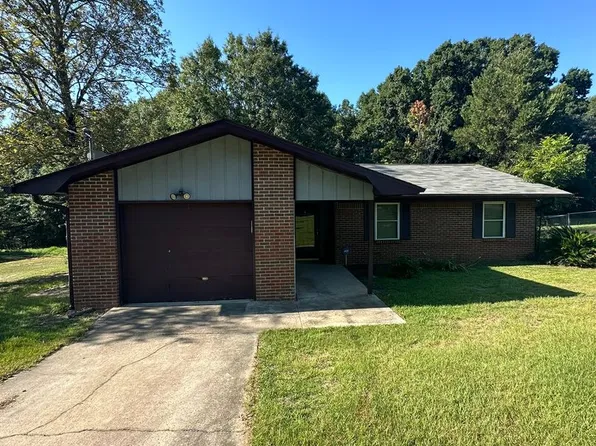 110 Hillside Dr, Daleville, AL 36322