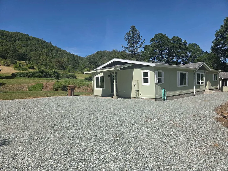 3950 Shoestring Rd — Photo 31