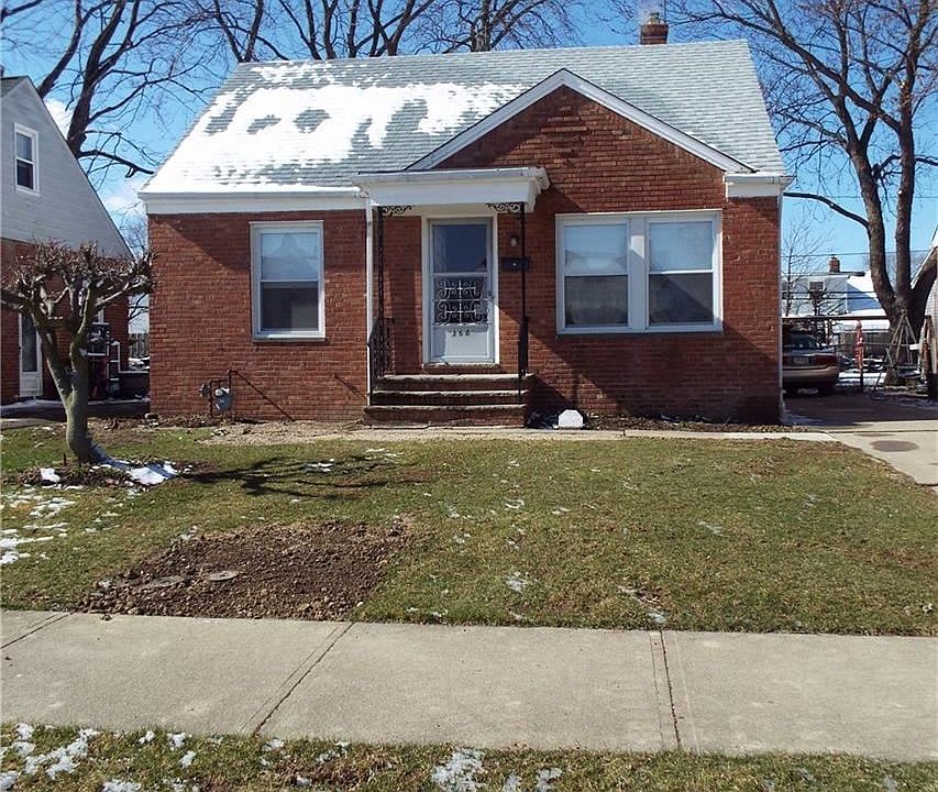 1st image of 368 E 327th St