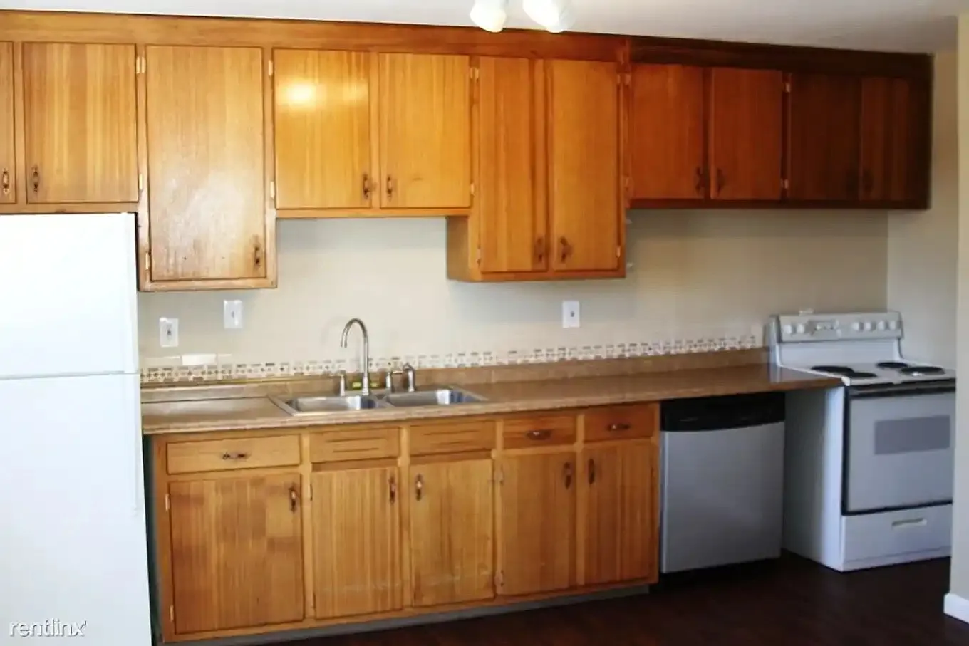 622 Superior St — Photo 2
