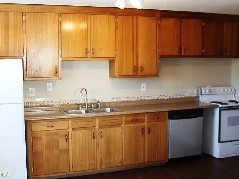622 Superior St #622 — Photo 2