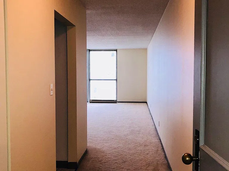 1660 N Prospect Ave #18 — Photo 6