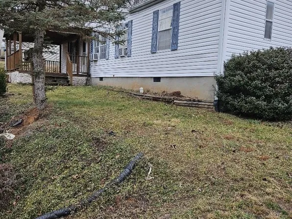3780 Jacob Dr, Shawsville, VA 24162