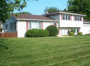 300 Wood St, Wheaton, IL 60187