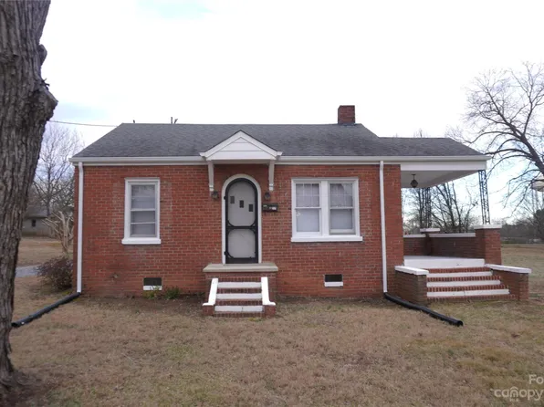 217 31st St SW, Hickory, NC 28602