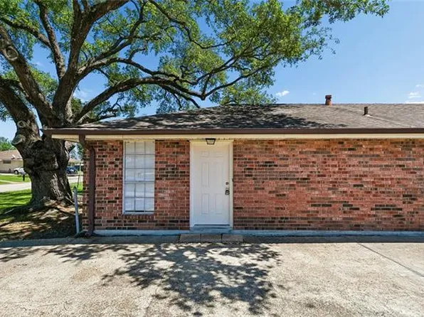 113 J St #A, Belle Chasse, LA 70037