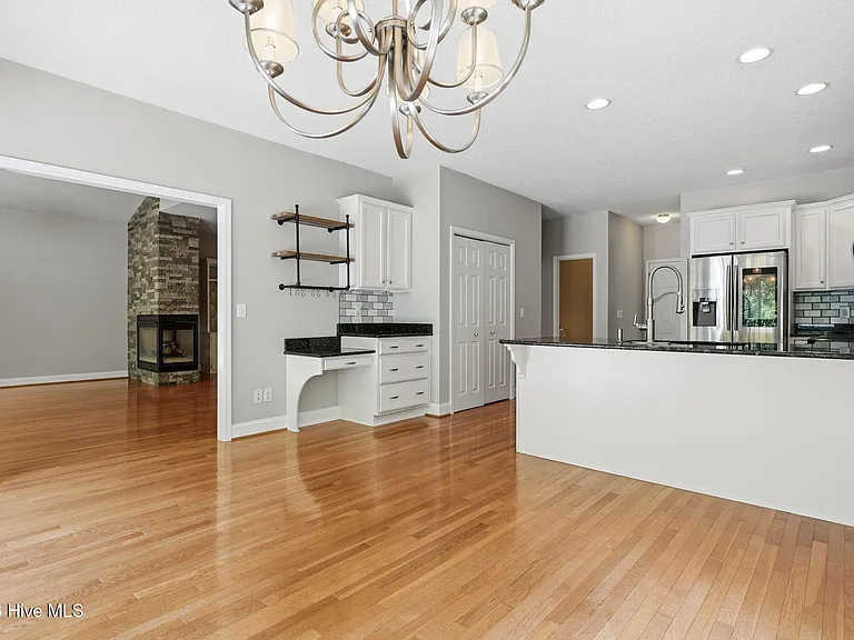 25 Kingswood Cir — Photo 15