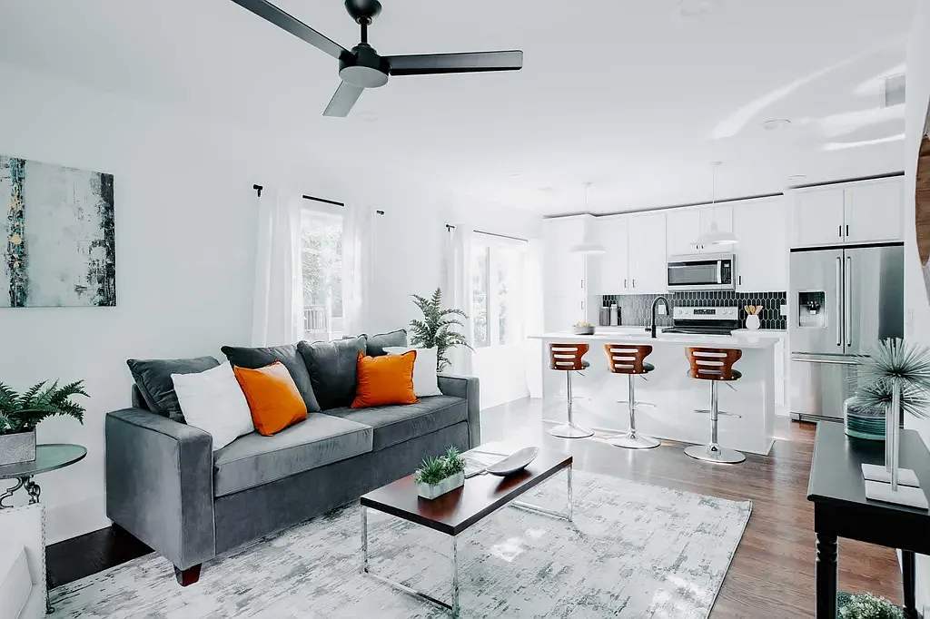 1 bed, 772 sqft, $1,900 — Photo 1
