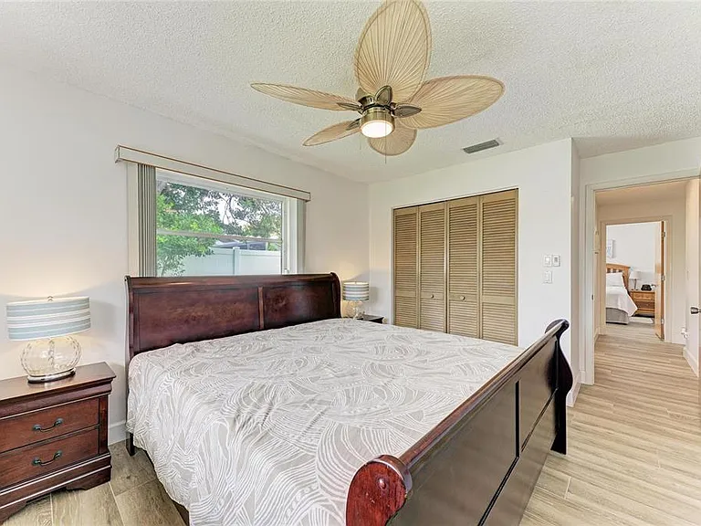 405 Bayside Ln — Photo 42