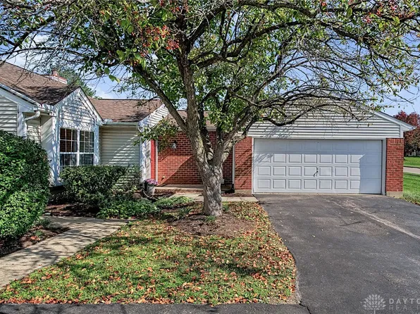 1487 Eagle Highlands Dr, Fairborn, OH 45324