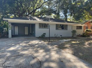 2929 Oakmont Dr, Jackson, MS 39209