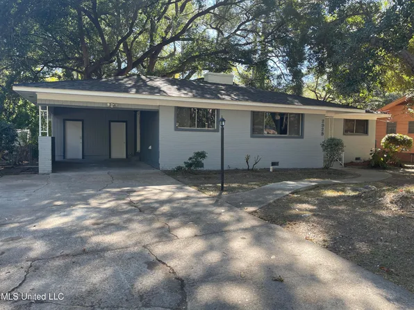 2929 Oakmont Dr, Jackson, MS 39209