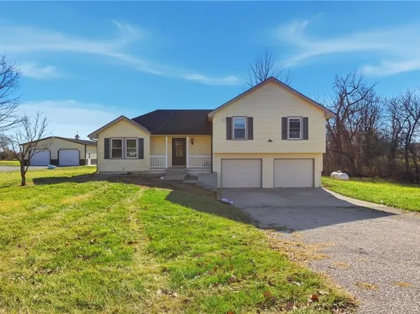 5950 SE Hilltop Rd, Holt, MO 64048