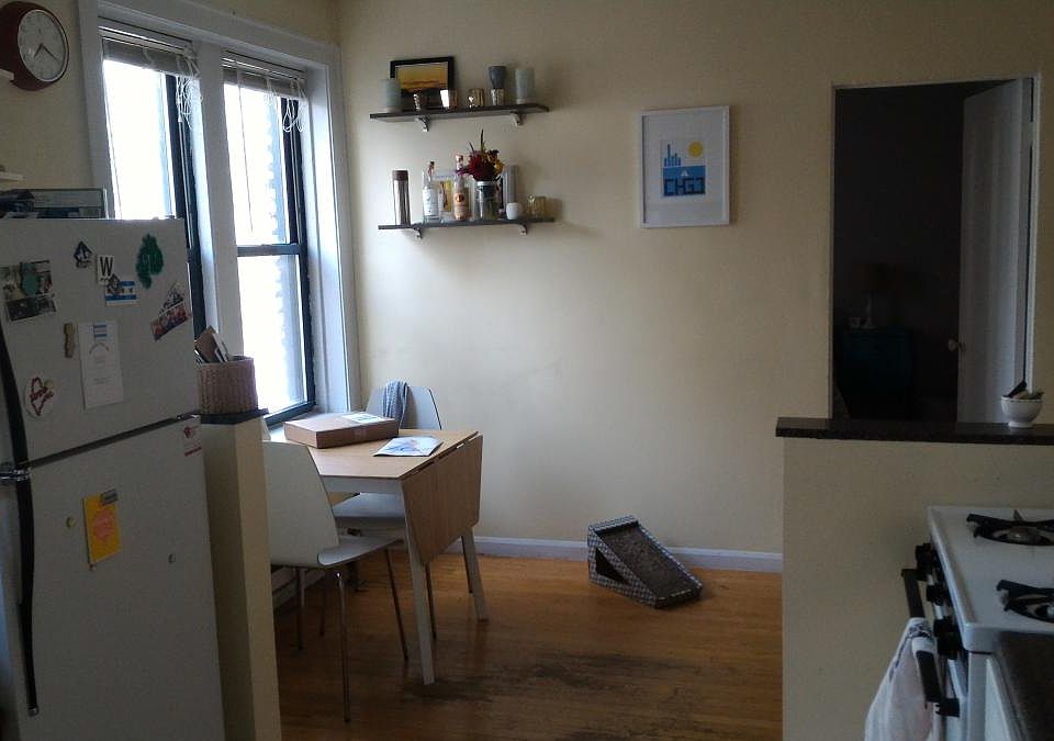 2nd image of 3849 N Greenview Ave #1