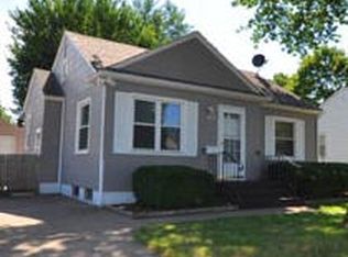 2925 Scott St, Davenport, IA 52803