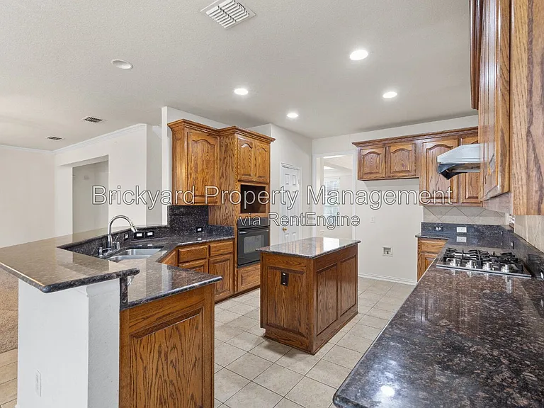 4409 Mitchell Ln — Photo 26