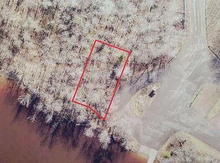 E Detroit St, Superior, WI 54880