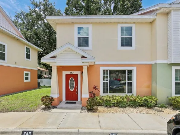 243 Alexander Woods Dr, Plant City, FL 33563