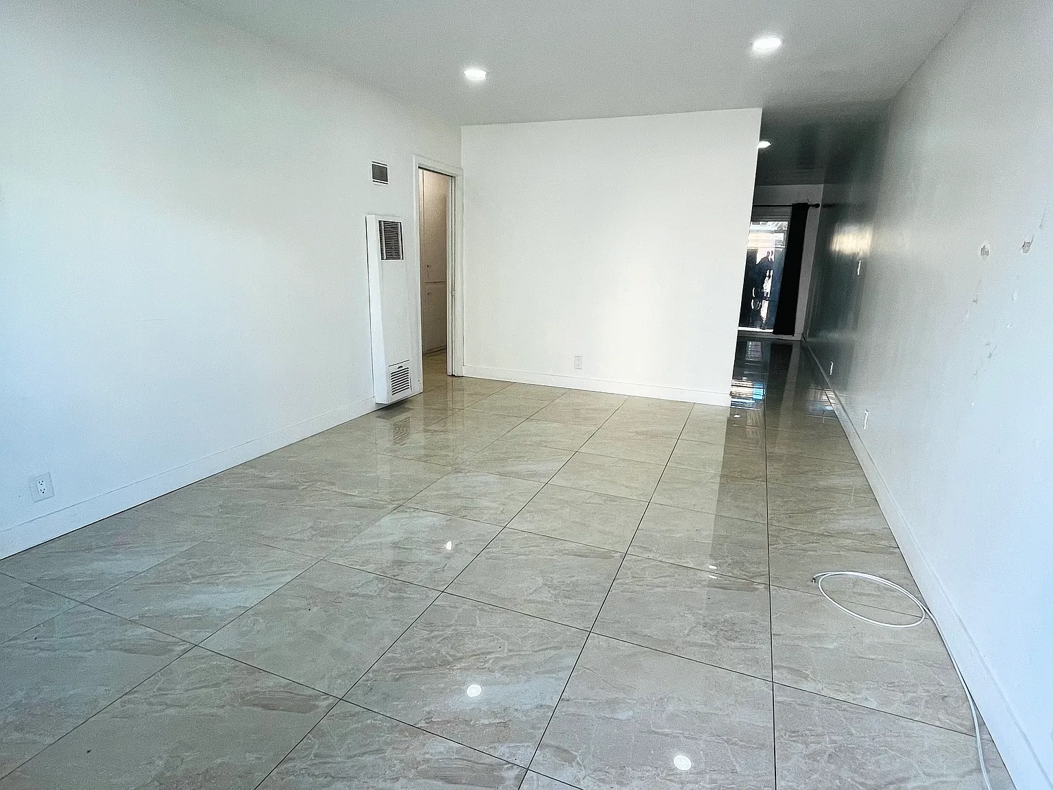 2 bed, 800 sqft, $2,450 — Photo 4