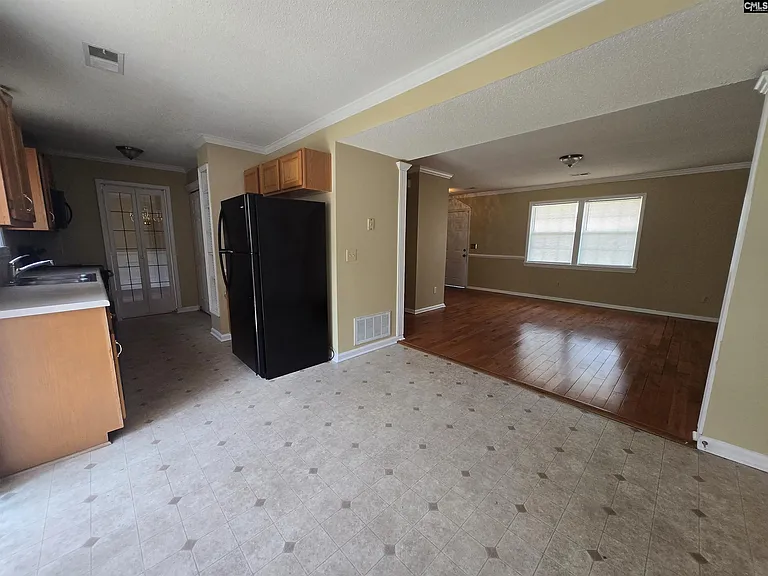 208 Sagamare Rd — Photo 11