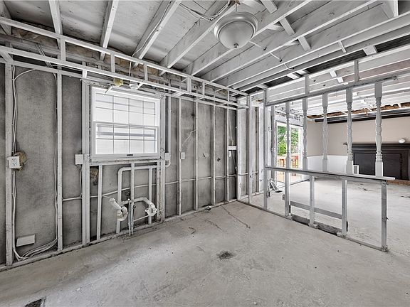 3rd image of 5250 Gander Rd W