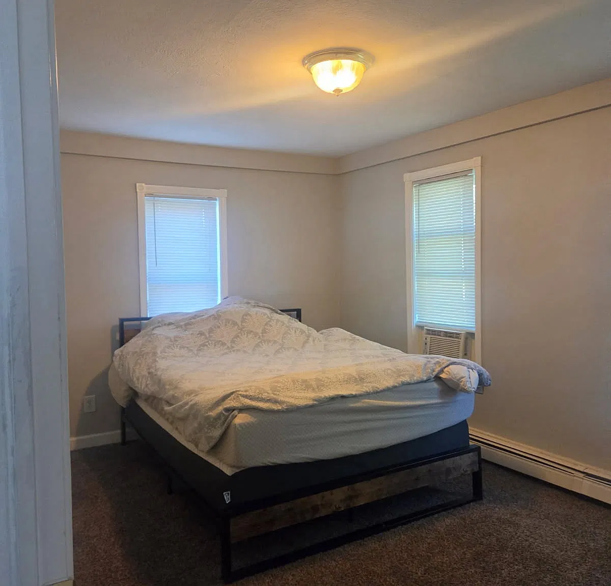 2 bed, 1052 sqft, $2,400 — Photo 2