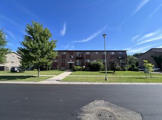 2421 20th Ave S #202, Fargo, ND 58103