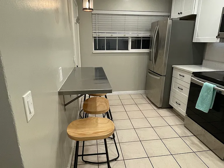 842 N 200 E — Photo 7