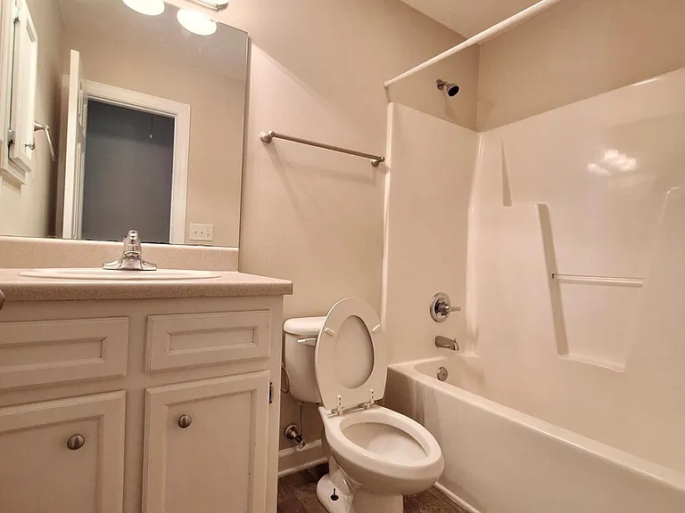 1205 Price Dr #B — Photo 10