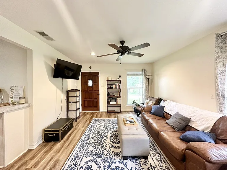 3115 Norma Ln — Photo 4