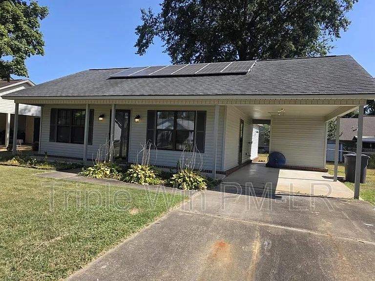 113 Northfield Dr — Photo 3
