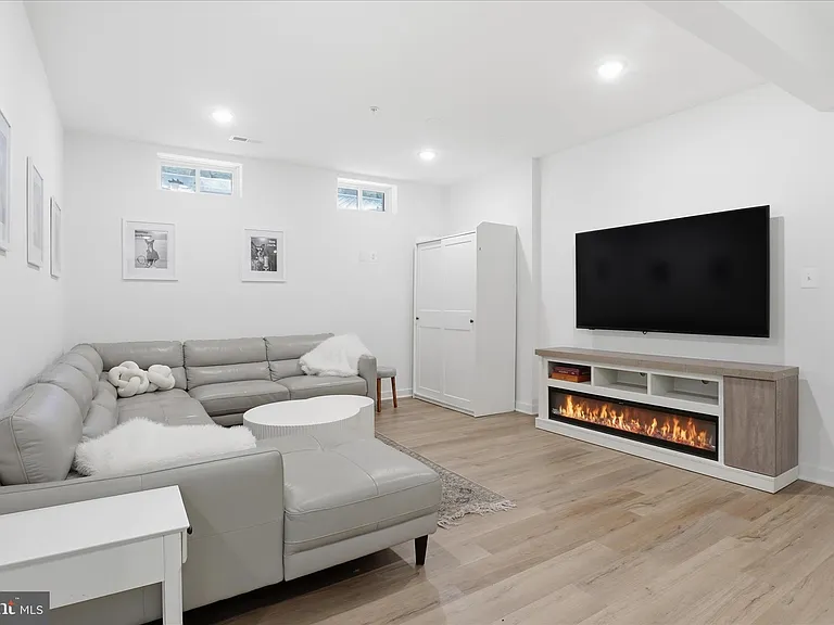 15717 Tierra Dr — Photo 36