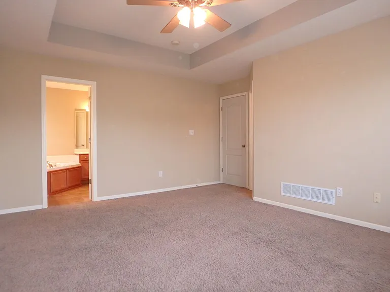 407 Golden Eagle Dr — Photo 10