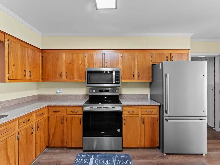 1115 Gardendale Dr — Photo 11