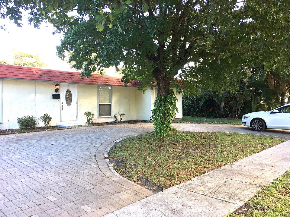 1st image of 7003 NW 80th Ct