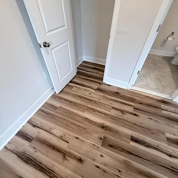 29405 Oxford Dr — Photo 10